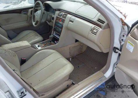 1999 Mercedes-Benz E 320 from USA, damaged, VIN WDBJH65F9XA896976